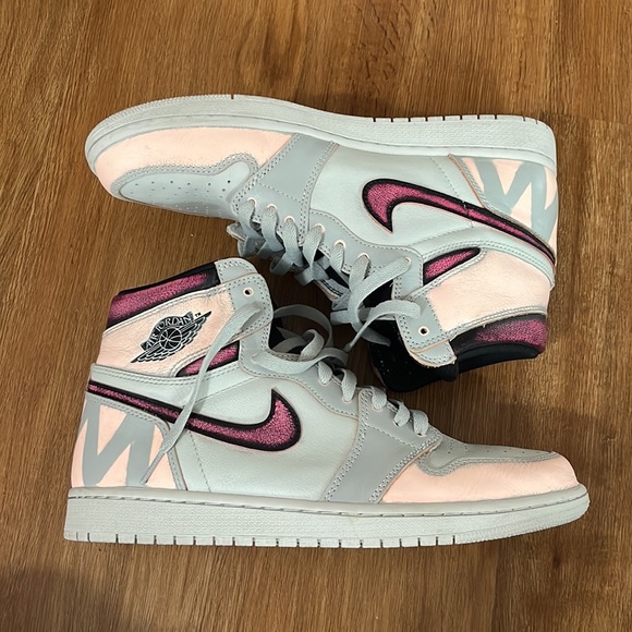 NYC TO PARIS JORDAN 1s SIZE 11M - Picture 6 of 8